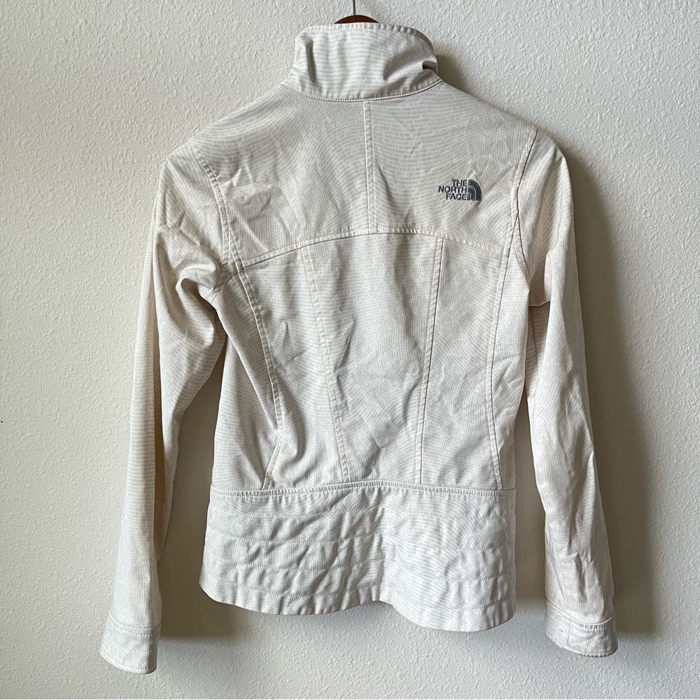 The North Face Gray and White Wind Proof Jacket with Stand-Up Collar - Picture 6 of 6